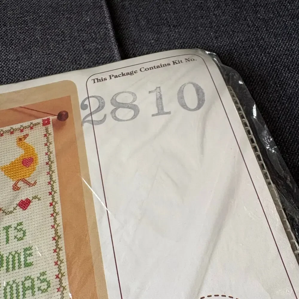 Snowflake Village Vintage Lace Net Darning Kit by The Creative Circle - 1987